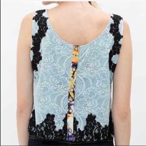 BKE Black and Blue Lacey Crop Top - Picture 5 of 5